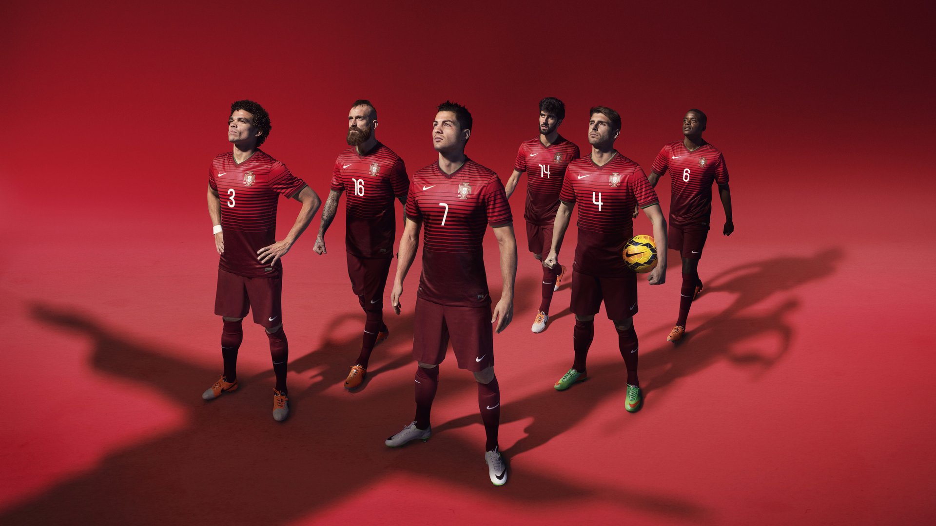 逆境中的“钢铁战队”——拼搏到底的足球精神，钢铁战队百度百科